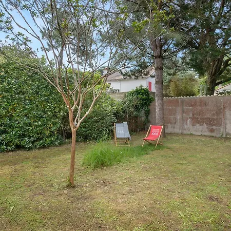 Semesterbostad Maison Pour 4 Avec Jardin A 1km De La *