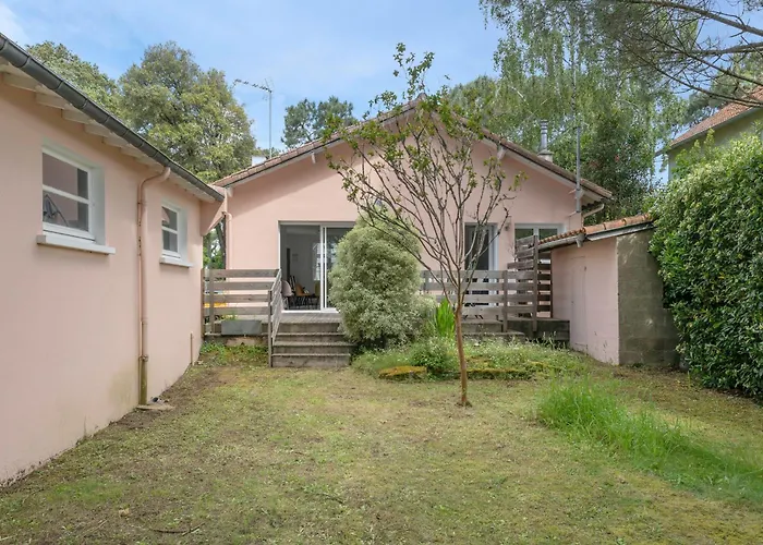 Semesterbostad Maison Pour 4 Avec Jardin A 1km De La *